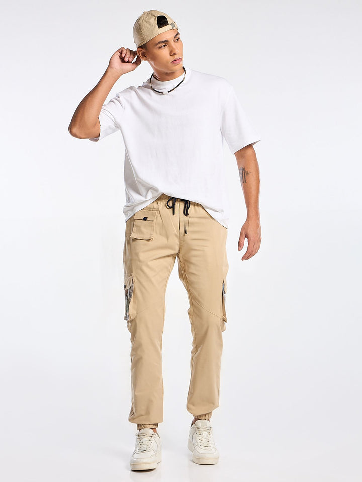 Beige Solid Cargo Jogger for Men Mankright