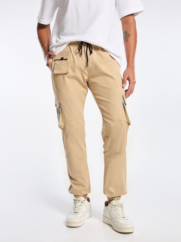 Beige Solid Cargo Jogger for Men Mankright