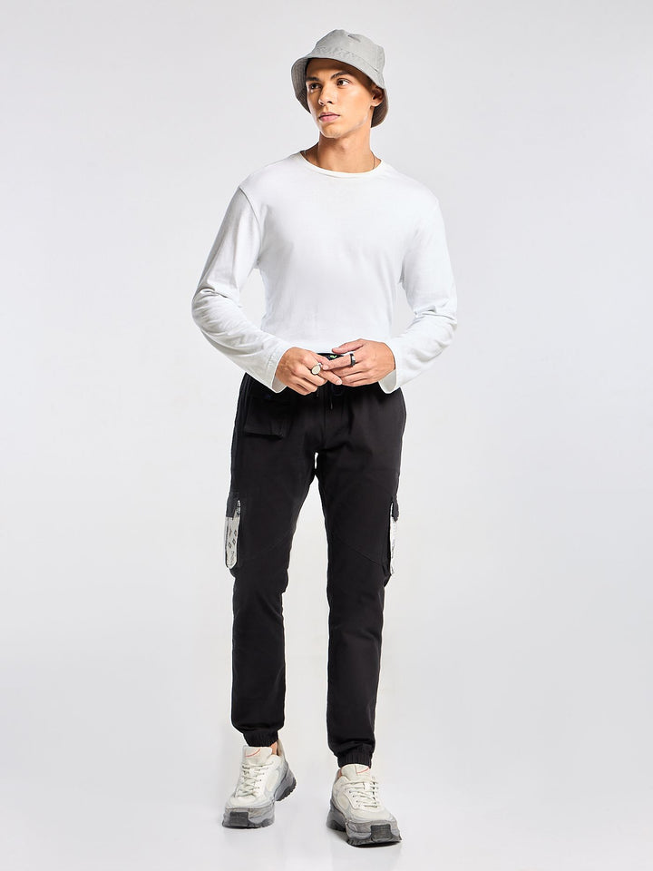 Black Solid Cargo Jogger for Men Mankright