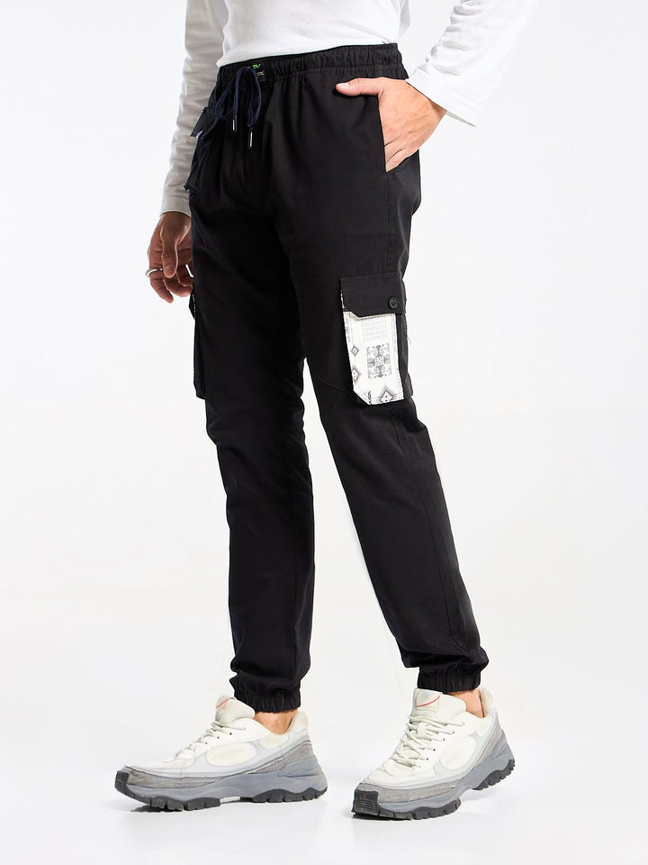 Black Solid Cargo Jogger for Men Mankright